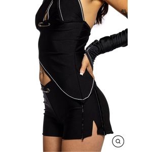 SOLD ⭐️ SAMI MIRO V CUT MINI SHORTS IN BLACK STRETCH